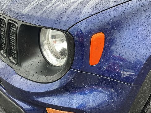 Used 2020 Jeep Renegade Altitude AWD/4WD image 8