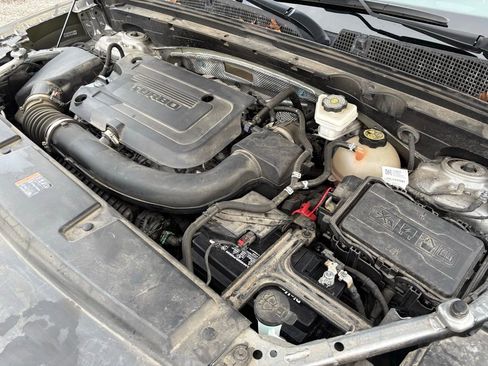 Used 2023 Buick Envision Essence image 25