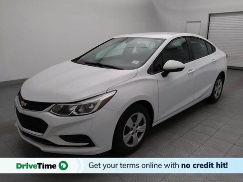 Used 2018 Chevrolet Cruze LS FWD image 1