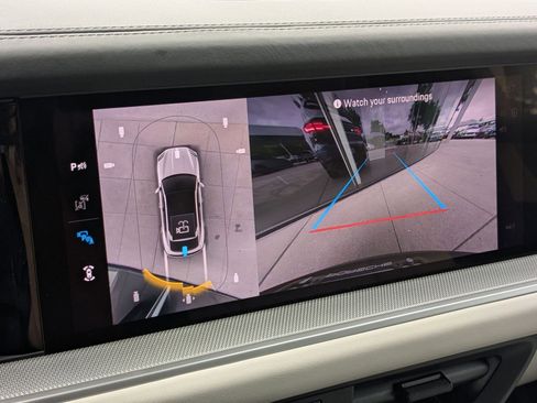 New 2026 Porsche Cayenne Coupe AWD/4WD image 19