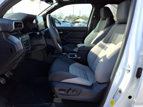 Used 2024 Toyota Tacoma TRD Sport image 16