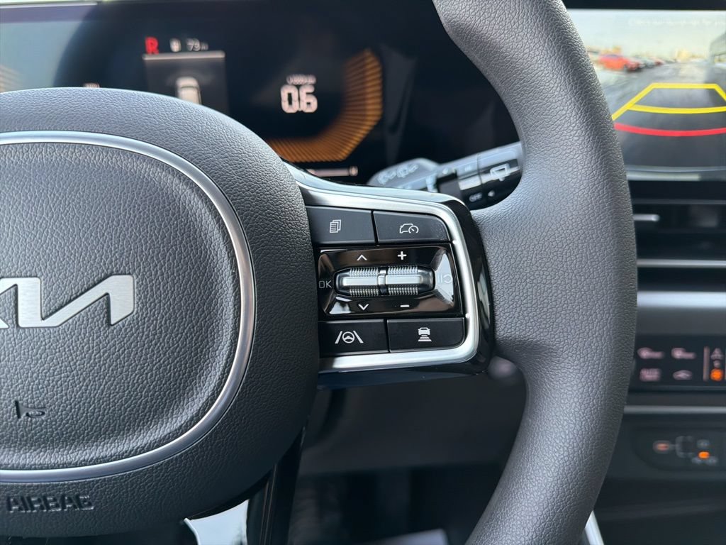 New 2026 Kia Carnival LX FWD image 33