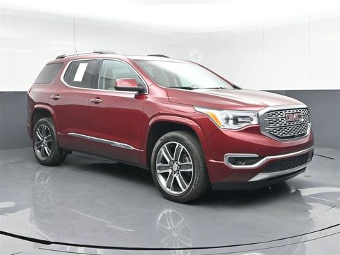 Used 2018 GMC Acadia Denali w/ Technology Package AWD/4WD image 3