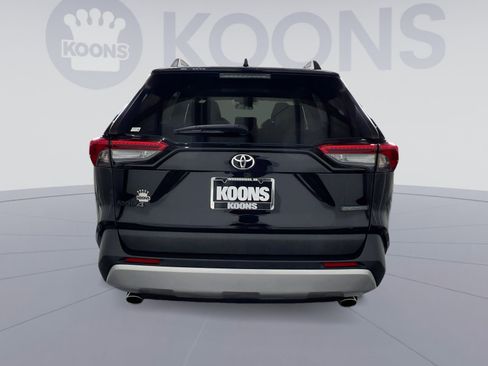 Used 2022 Toyota RAV4 Adventure image 5