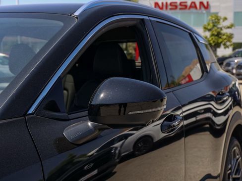 New 2026 Nissan Kicks SR FWD image 11