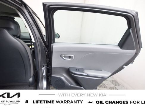 New 2025 Kia K4 LXS image 13