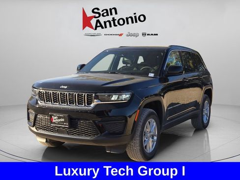 New 2025 Jeep Grand Cherokee Laredo X w/ Luxury Tech Group I AWD/4WD image 4