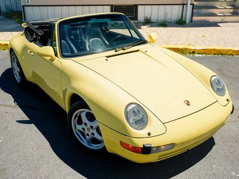 Used 1997 Porsche 911 Carrera RWD image 3