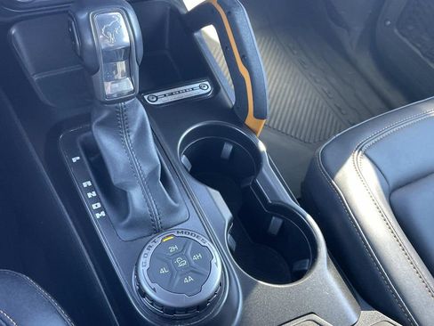 Used 2021 Ford Bronco Badlands image 26