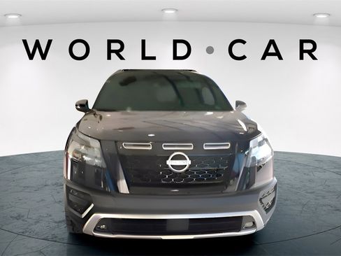 Used 2025 Nissan Pathfinder Rock Creek image 3