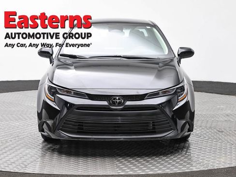 Used 2024 Toyota Corolla LE image 2