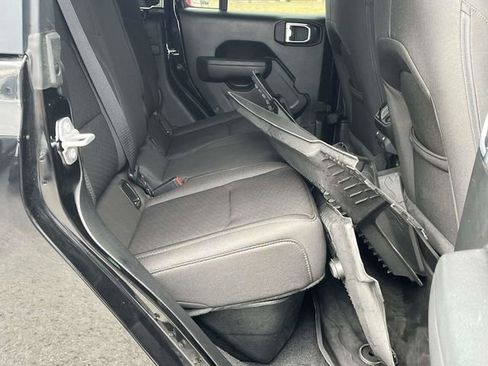 Used 2022 Jeep Gladiator Willys image 20