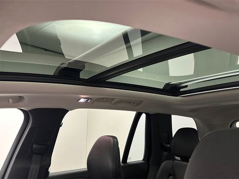 Used 2020 Volvo XC90 T6 Momentum w/ Protection Package image 18