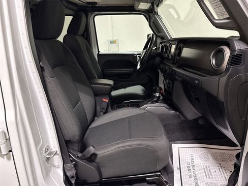 Used 2018 Jeep Wrangler Unlimited Sport S image 21