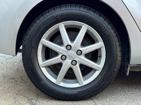 Used 2014 Toyota Prius C Three FWD image 4