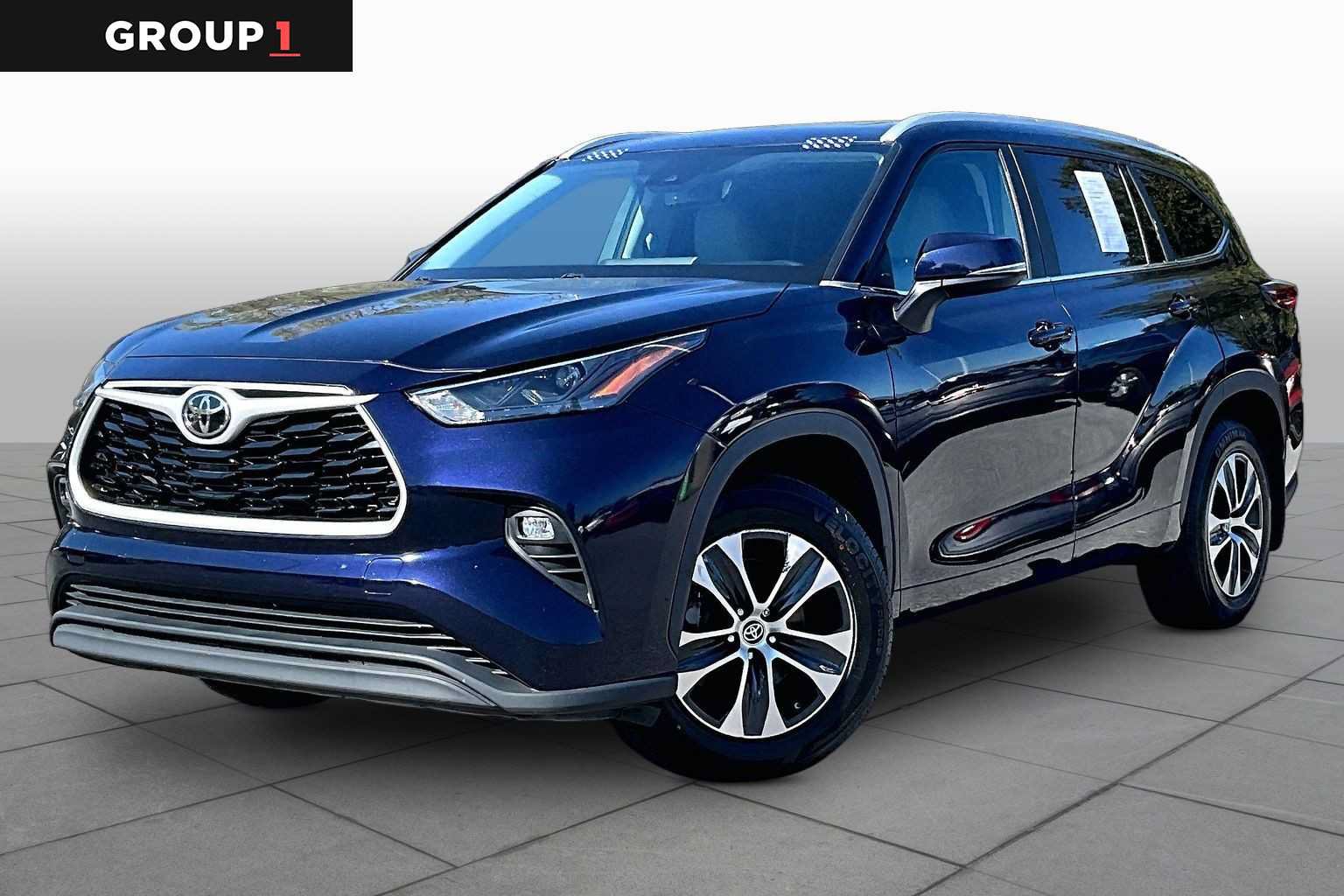 Used 2023 Toyota Highlander XLE FWD image 1