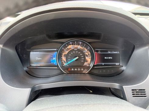 Used 2018 Ford Explorer XLT w/ Equipment Group 202A AWD/4WD image 16