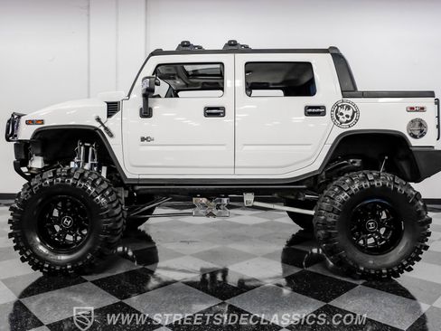 Used 2005 HUMMER H2 SUT w/ Preferred Equipment Group image 2