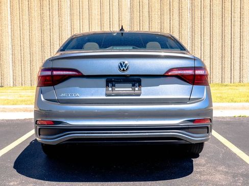 Used 2024 Volkswagen Jetta Sport FWD image 8