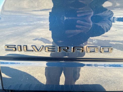 Used 2023 Chevrolet Silverado 1500 High Country w/ LPO, Dark Essentials Package image 32