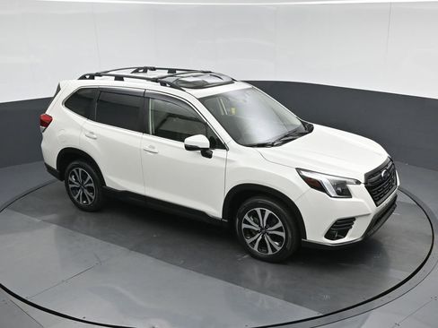 Used 2022 Subaru Forester Limited image 59