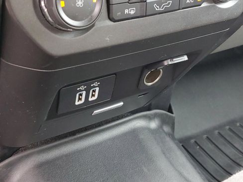 Used 2018 Ford F150 XLT w/ Equipment Group 302A Luxury AWD/4WD image 26