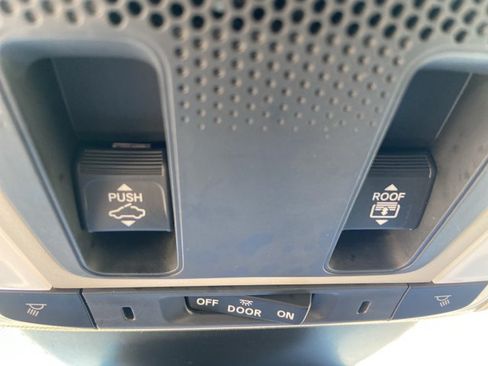 Used 2025 Honda Pilot Touring image 47