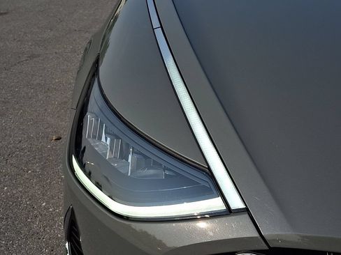 Used 2022 Hyundai Sonata Blue FWD image 12