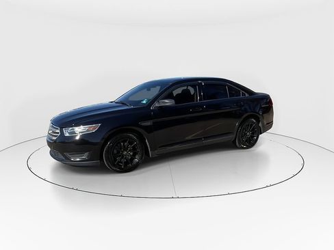 Used 2019 Ford Taurus SE FWD image 8