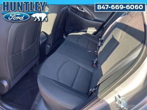 Used 2020 Hyundai Elantra GT image 12