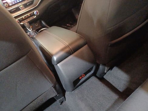 Used 2024 Nissan Altima 2.5 SV image 21