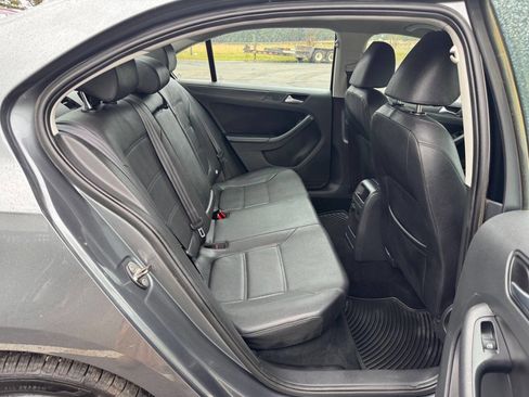 Used 2012 Volkswagen Jetta SE image 21