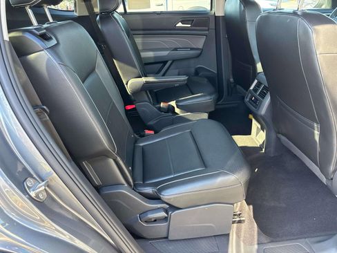Used 2021 Volkswagen Atlas SE w/ Panoramic Sunroof Package image 20