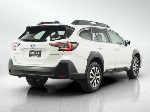 Used 2024 Subaru Outback Premium AWD/4WD image 5