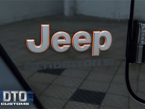 Used 2023 Jeep Gladiator Mojave w/ Trailer Tow Package image 23