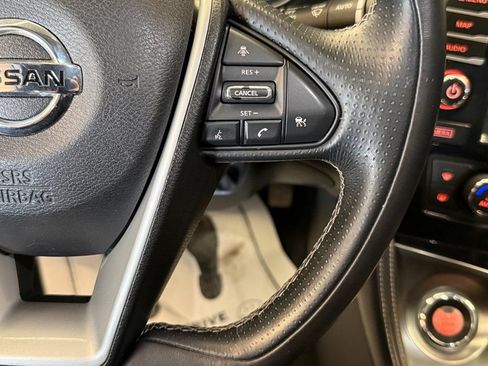 Used 2016 Nissan Maxima Platinum w/ Interior Lighting Package image 11