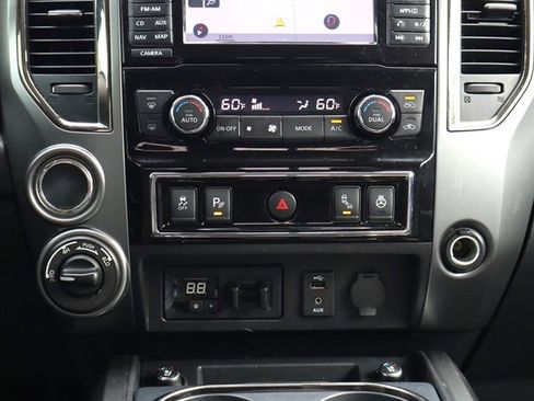 Used 2017 Nissan Titan Platinum Reserve AWD/4WD image 19