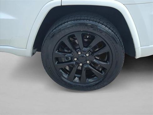 Used 2021 Jeep Grand Cherokee Laredo X AWD/4WD image 25