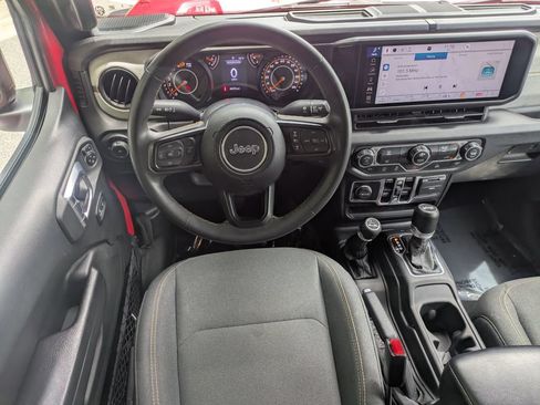 Used 2024 Jeep Wrangler Unlimited Sport AWD/4WD image 16