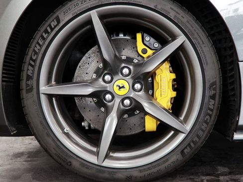 Used 2016 Ferrari 488 GTB image 18