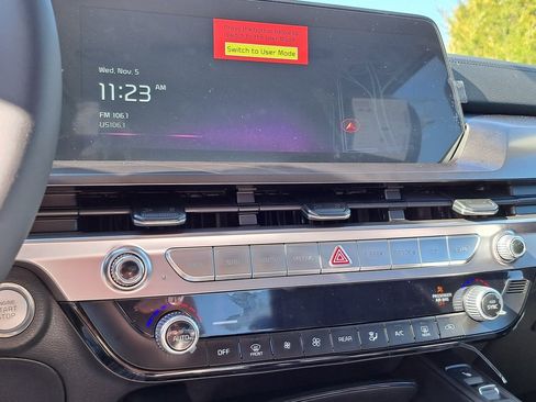 New 2025 Kia Telluride S image 10