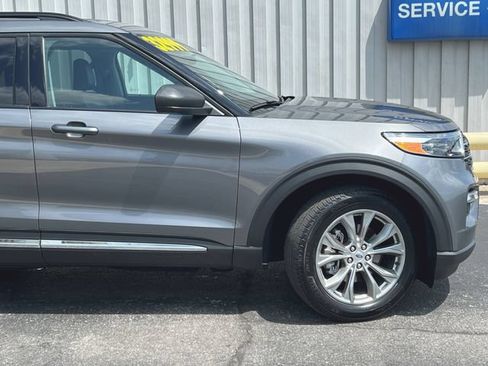 Used 2023 Ford Explorer XLT w/ Equipment Group 202A AWD/4WD image 19