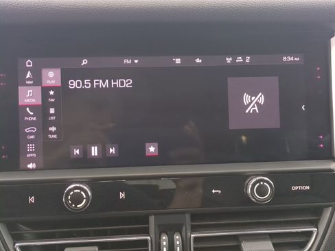 Certified 2023 Porsche Macan Turbo image 18