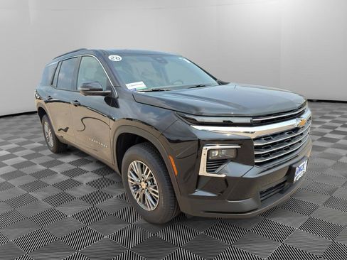 New 2026 Chevrolet Traverse LT w/ Driver Confidence Package FWD image 6