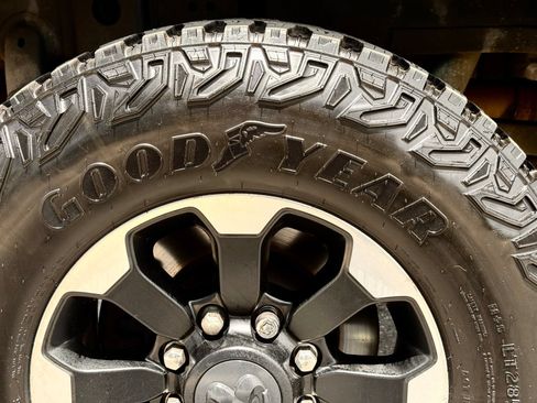Used 2018 RAM 2500 Power Wagon w/ Luxury Group AWD/4WD image 21