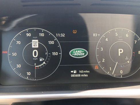 Used 2017 Land Rover Range Rover Sport HSE image 26