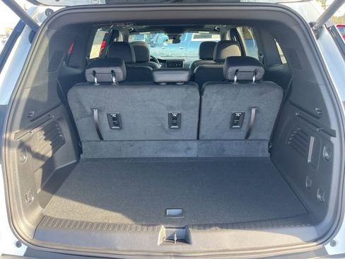 New 2026 GMC Acadia Elevation image 11