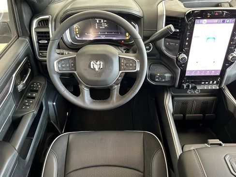 New 2026 RAM 2500 Laramie AWD/4WD image 15