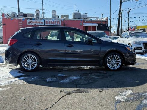 Used 2012 Subaru Impreza 2.0i Premium image 13