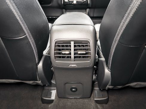 Used 2025 Ford Escape SE w/ PHEV Premium Package FWD image 21